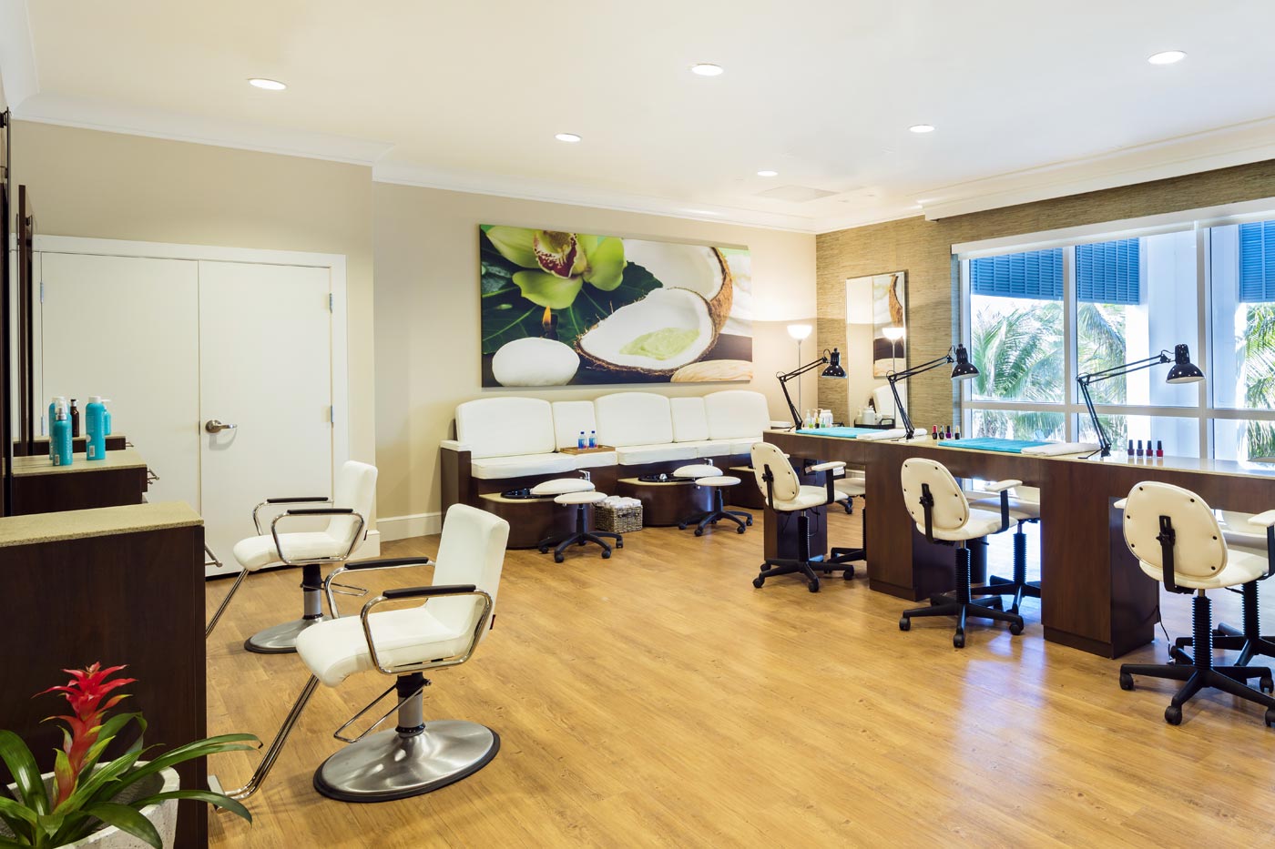 Spa Hollywood, FL St. Somewhere Spa