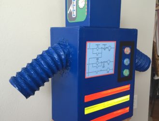 DIY Halloween Kid's Costume: The Robot