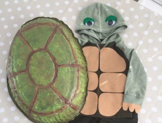DIY Halloween Kid's Costume: The Turtle