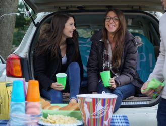 A Tropical Take on Beer and Dogs for Tailgating