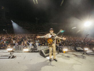 ZAC BROWN BAND CELEBRATES RECORD-BREAKING 15TH FENWAY SELLOUT BY SURPRISING ENTIRE AUDIENCE WITH MARGARITAVILLE AT SEA VACATIONS