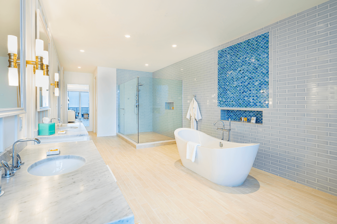 Big bathroom with a sea and sky color palette